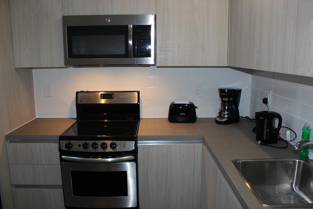 Atlas Suites- Furnished Apartments-College Street, Toronto Exterior foto