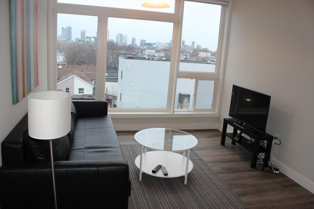 Atlas Suites- Furnished Apartments-College Street, Toronto Exterior foto