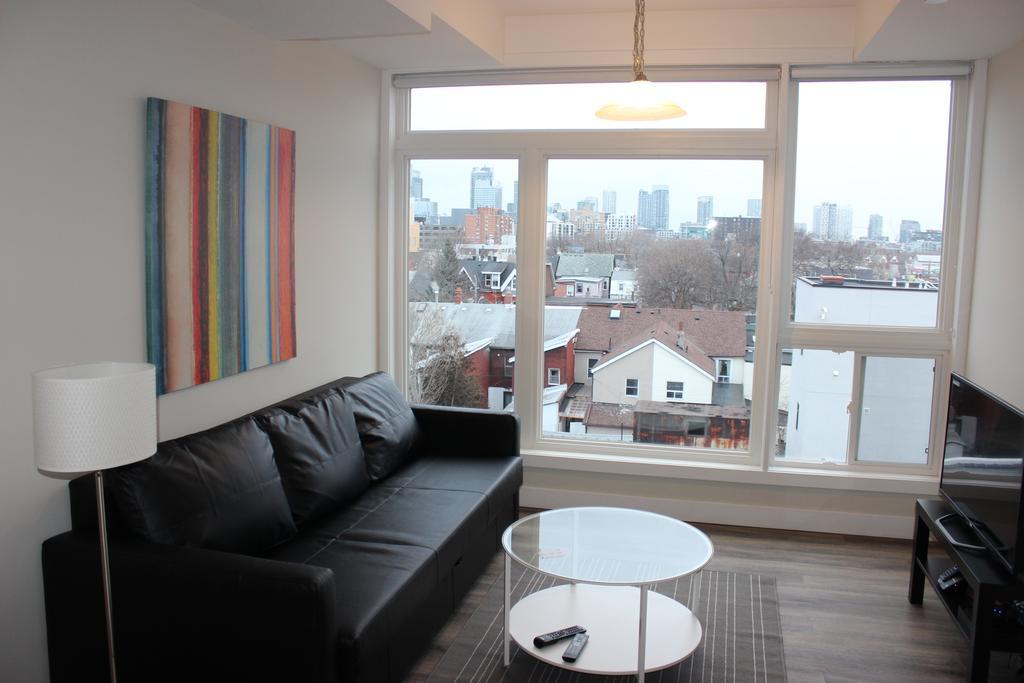 Atlas Suites- Furnished Apartments-College Street, Toronto Exterior foto