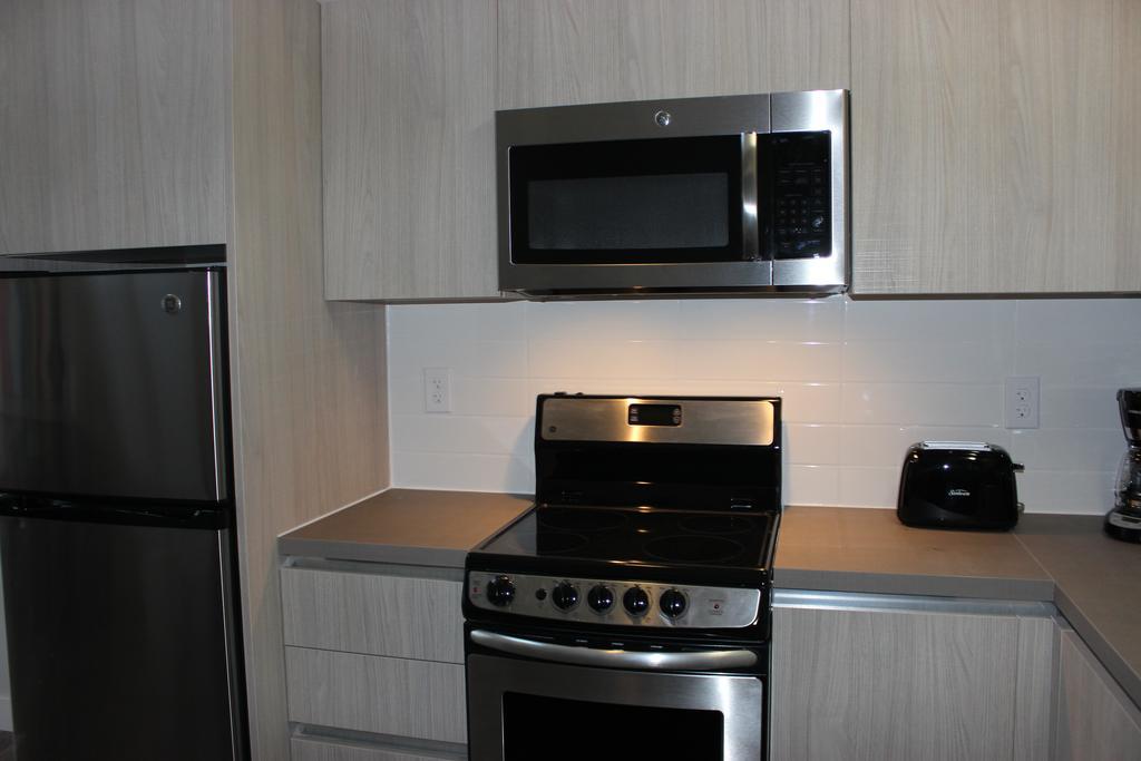Atlas Suites- Furnished Apartments-College Street, Toronto Exterior foto