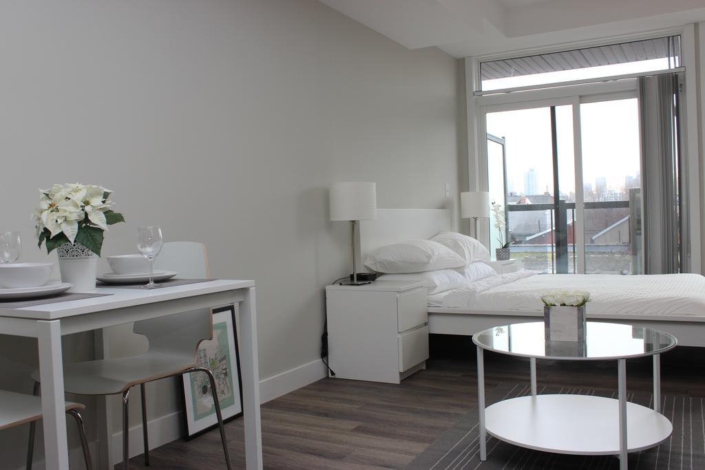 Atlas Suites- Furnished Apartments-College Street, Toronto Exterior foto